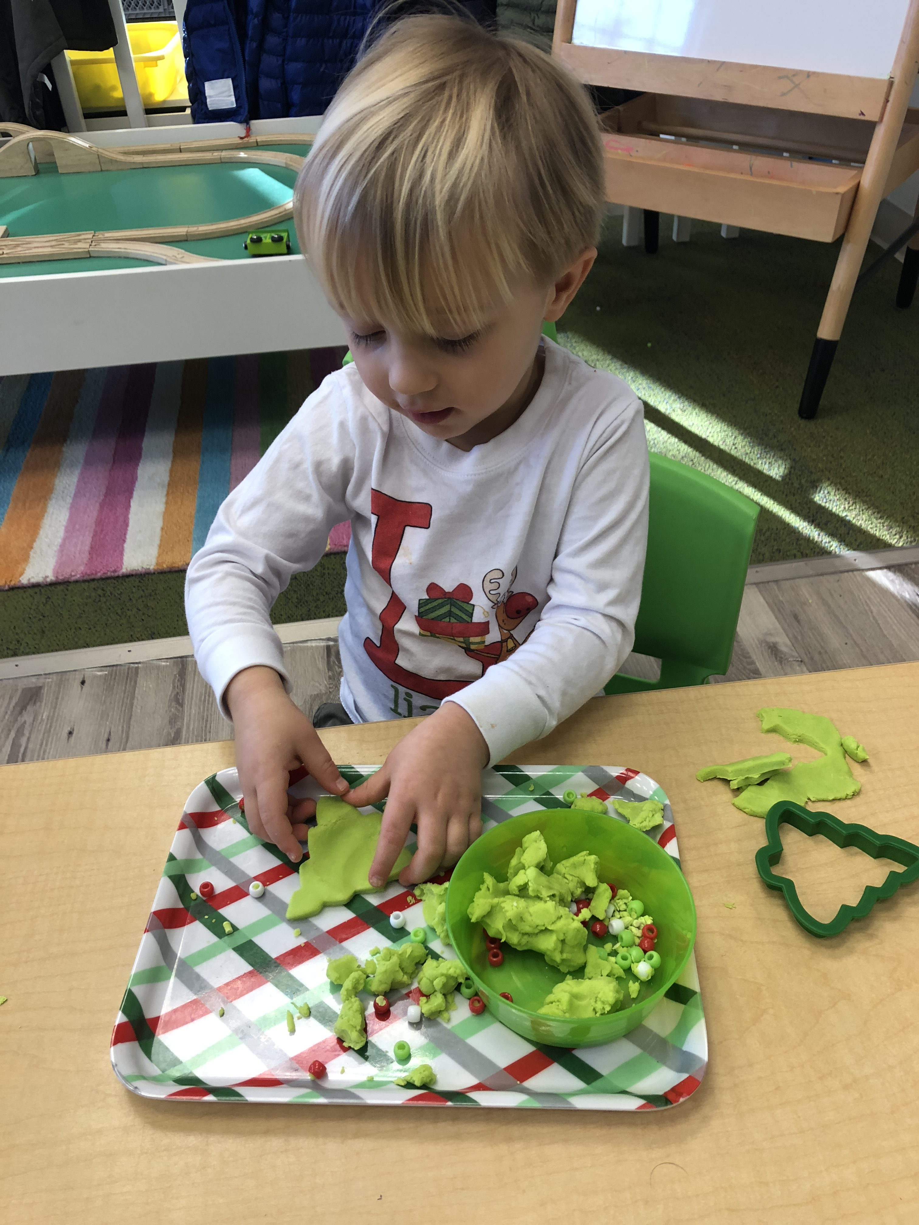 Creative Tots Preschool~Building a Christmas Tree Playdoh activity