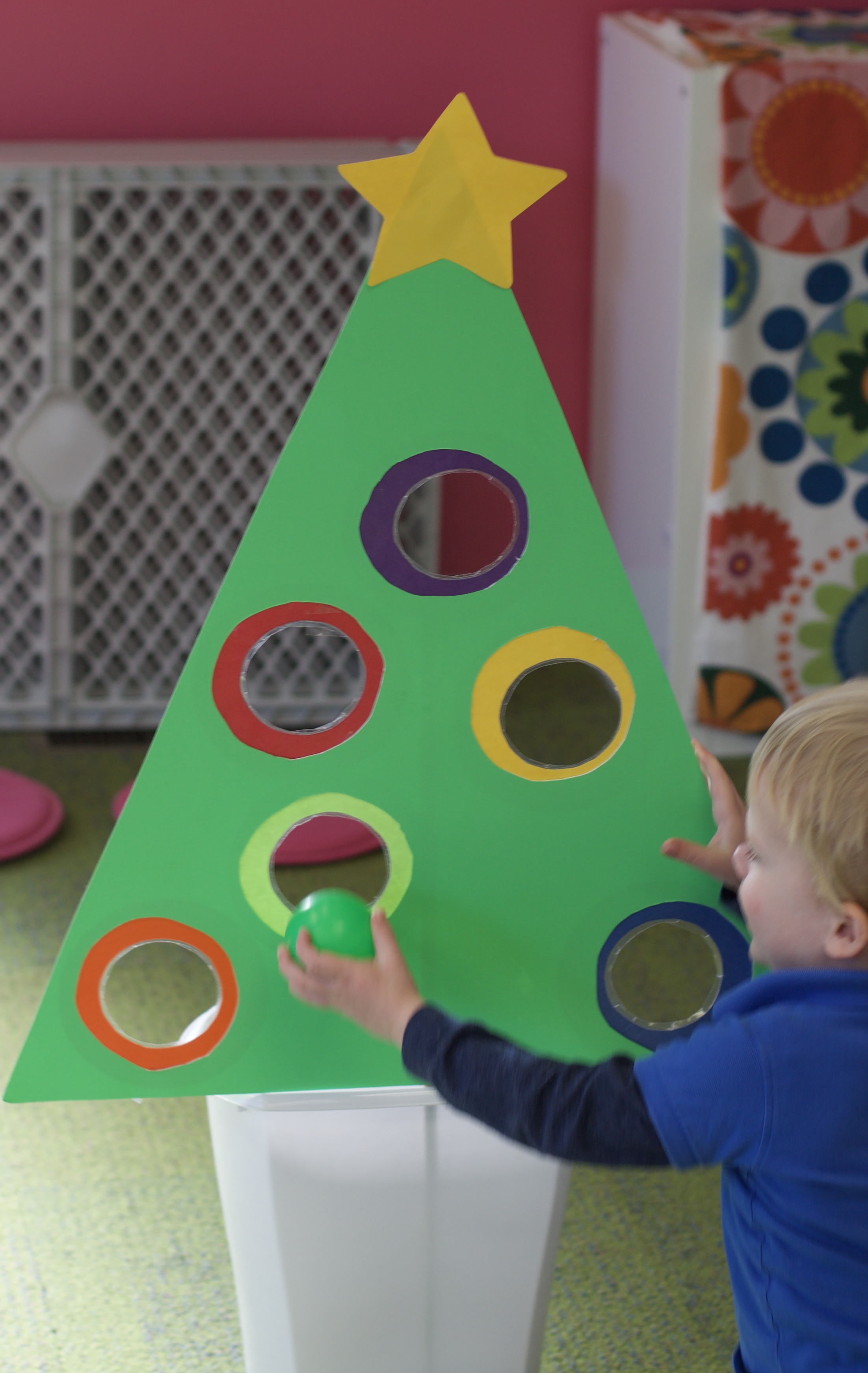 Creative Tots Preschool~Math~Christmas Tree Sorting by Color